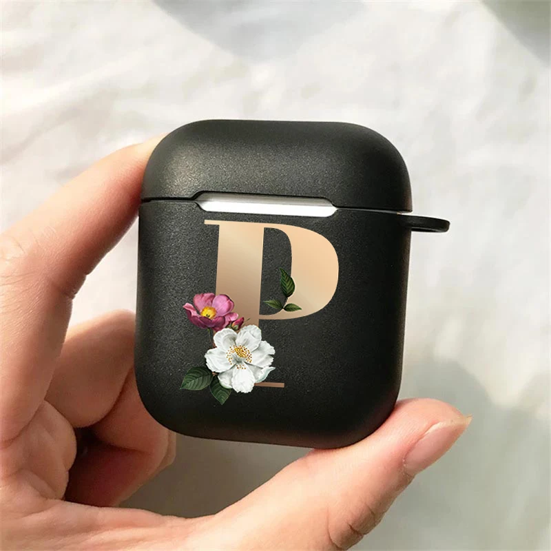 حافظة سماعة أذن AZ بأحرف أولية لصندوق شحن Apple لأجهزة AirPods1 2 34Pro حافظة بلوتوث لاسلكية سوداء على شكل زهرة أبجدية ذهبية