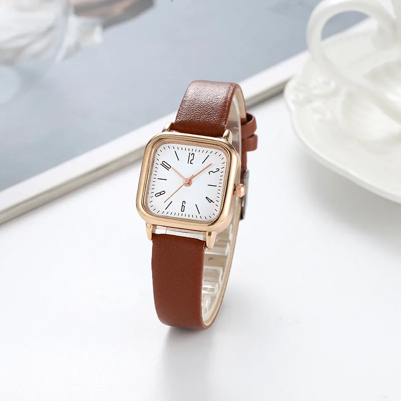 Reloj Mujer 2023 Fashion Diamond Square Watches Women Leather Quartz Watch Elegant Retro Womens Wrist Watch Relogio Feminino