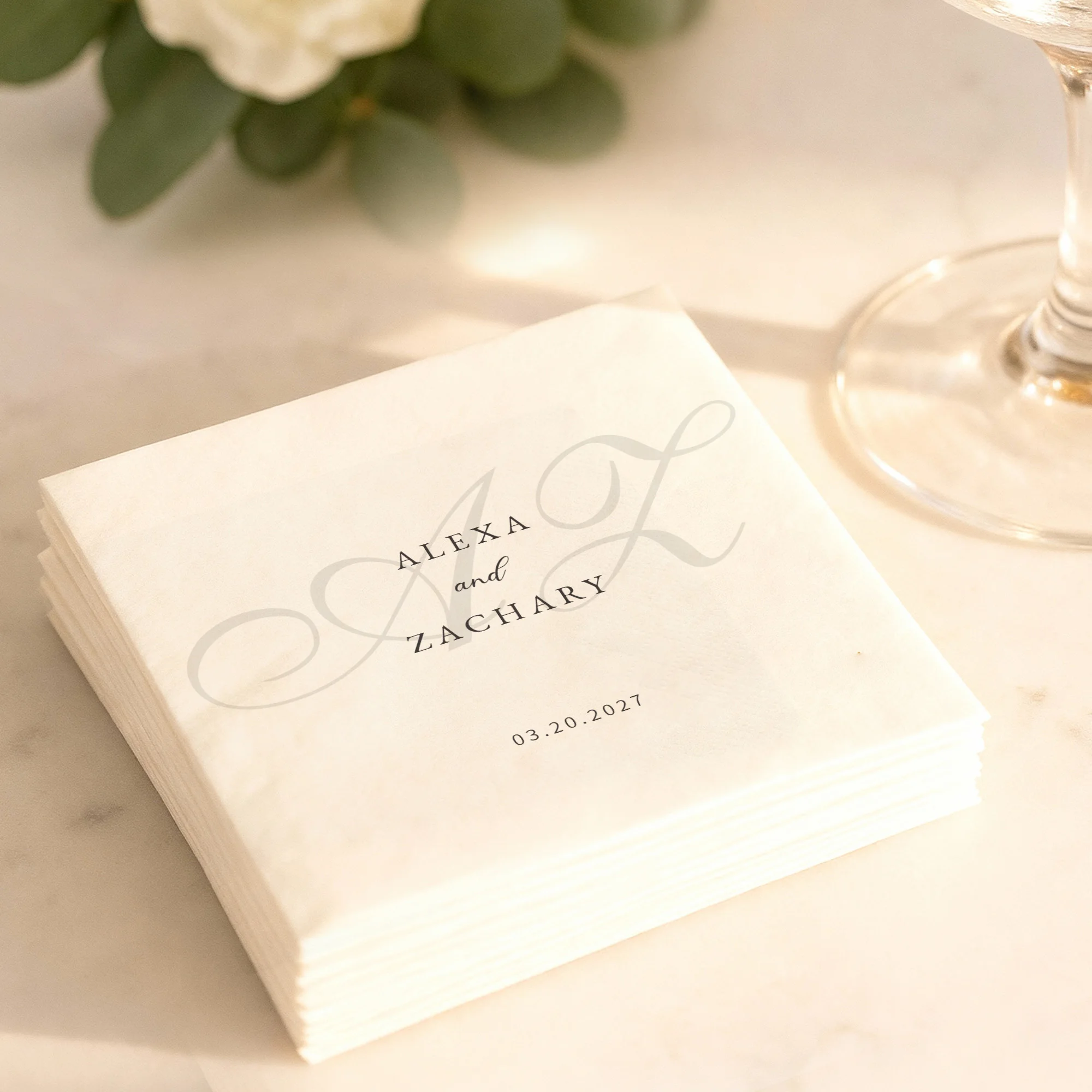 Personalisierte Servietten, 3-lagige, individuell gestaltete Cocktail-Servietten, Partydekoration, Einweg-Papierservietten für Hochzeiten, Brautpartys und Jubiläen. – Detail 5