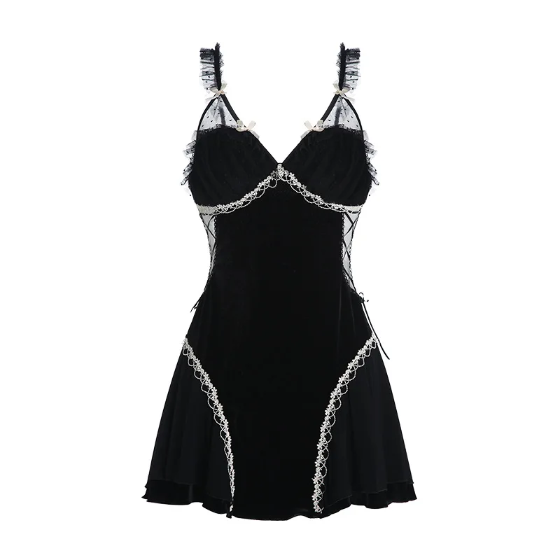 بيجامة شبكية مخملية مرقعة مع حمالة صدر عميقة على شكل حرف V وحمالات مريحة لملابس النوم المنزلية