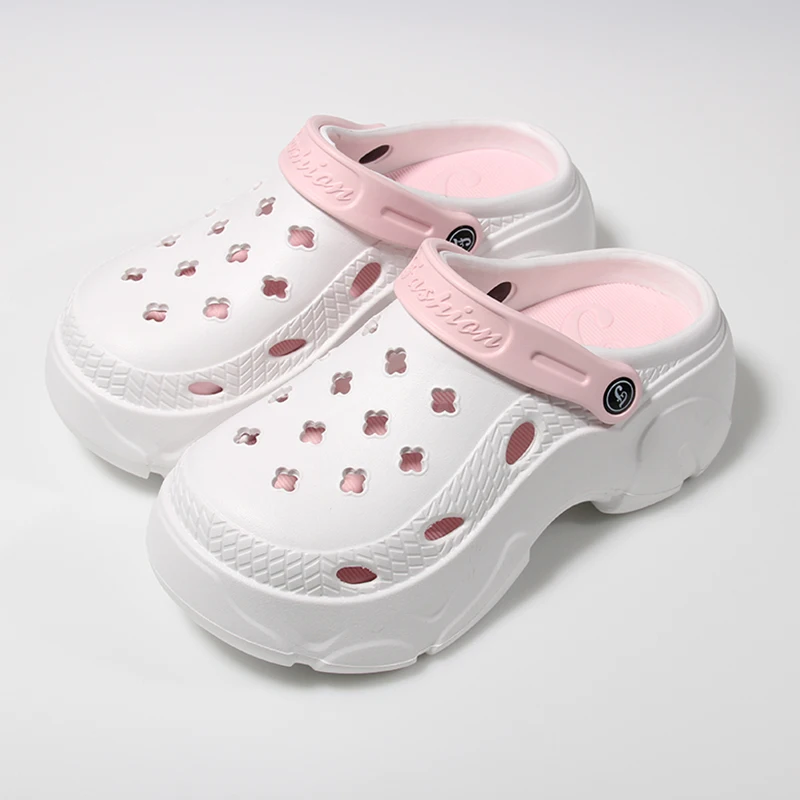 

Women's EVA Anti-Slip Odor-Resistant Outdoor Sandals Hole Design Beach Slippers Comfortable Slip-On Footwear for Beach Use