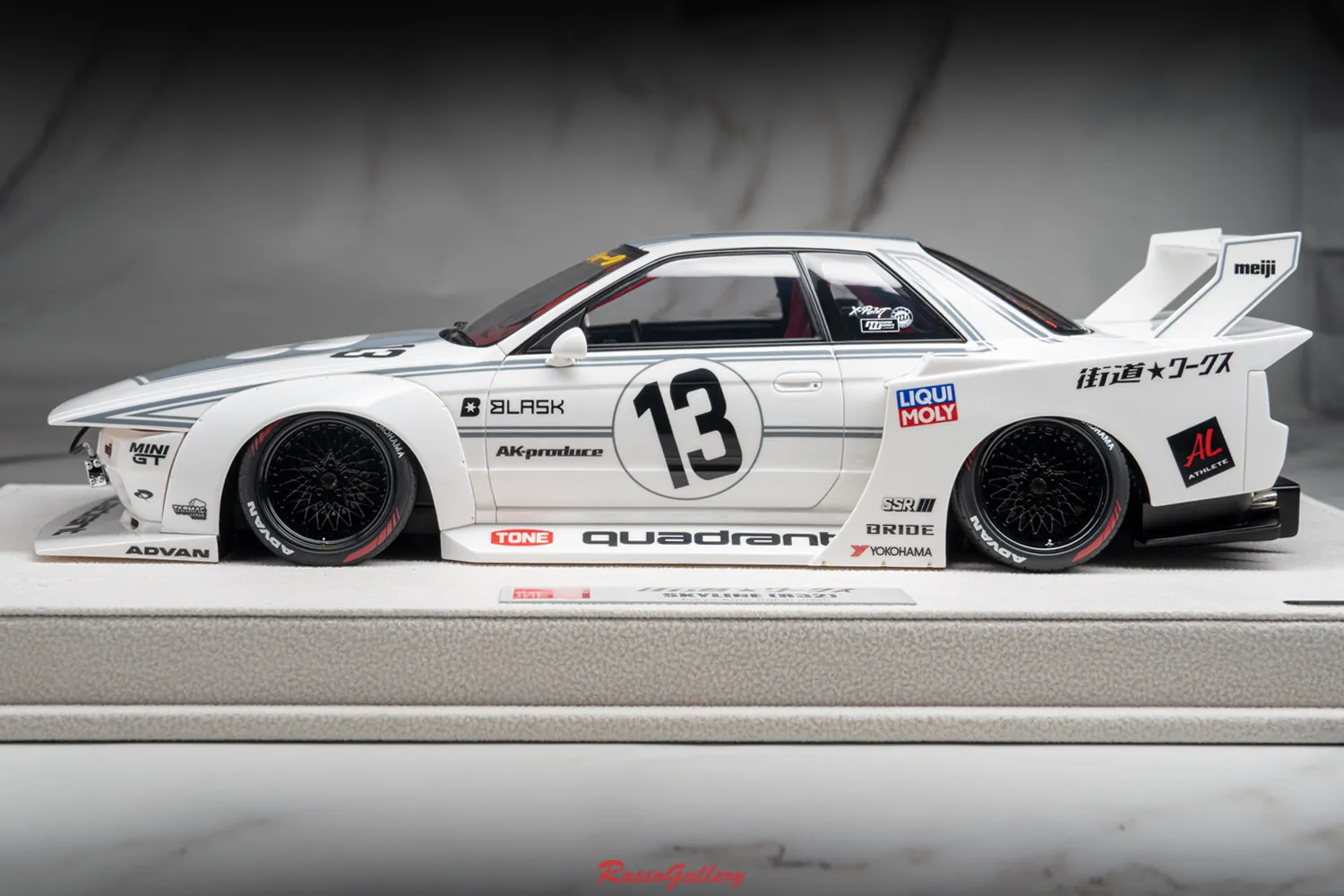 Make Up 1:18 LB KAIDO WORKS R32 JDM Simulation Limited Edition Resin Metal Static Car Model Toy Gift