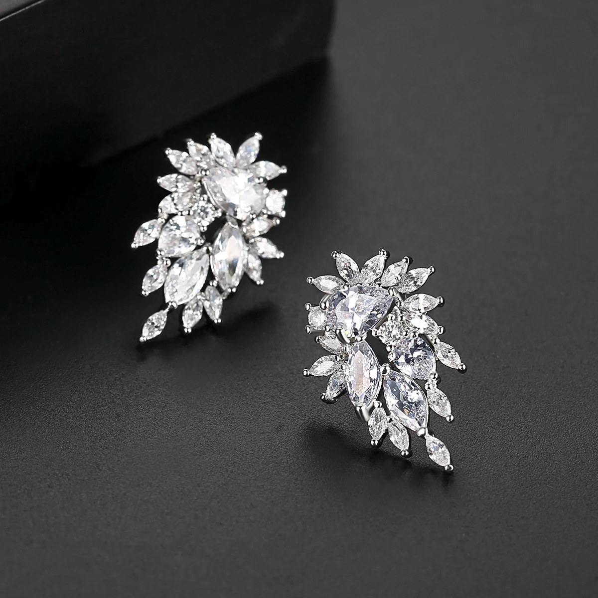 LUOTEEMI Cubic Zirconia Flower Stud Earrings Trendy Water Drop CZ Women Bridal Wedding Ear Studs 2022 Korean Style For Girl Gift