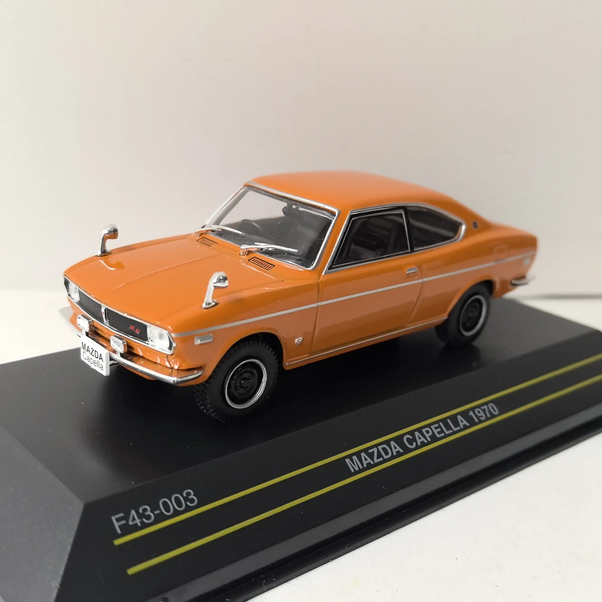 

Diecast FIRST 1/43 Scale MAZDA CAPELLA 1970 Mazda Alloy Car Model Collectible Toy Gift Souvenir Display Ornament