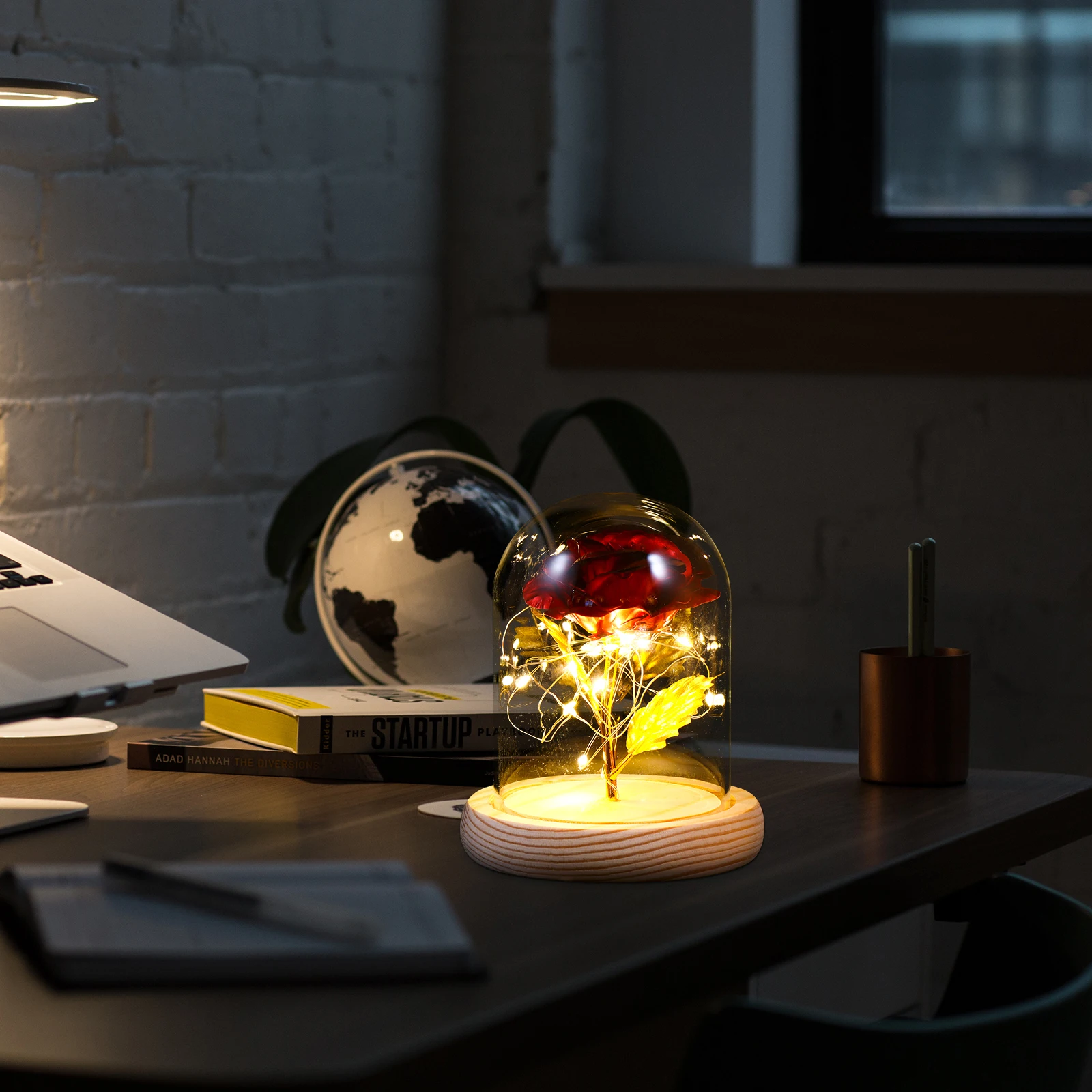 

Gold Foil Rose Artificial Flower Borosilicate Glass Cover Wooden Base Safe Rust Resistance Compact Size Retro Style