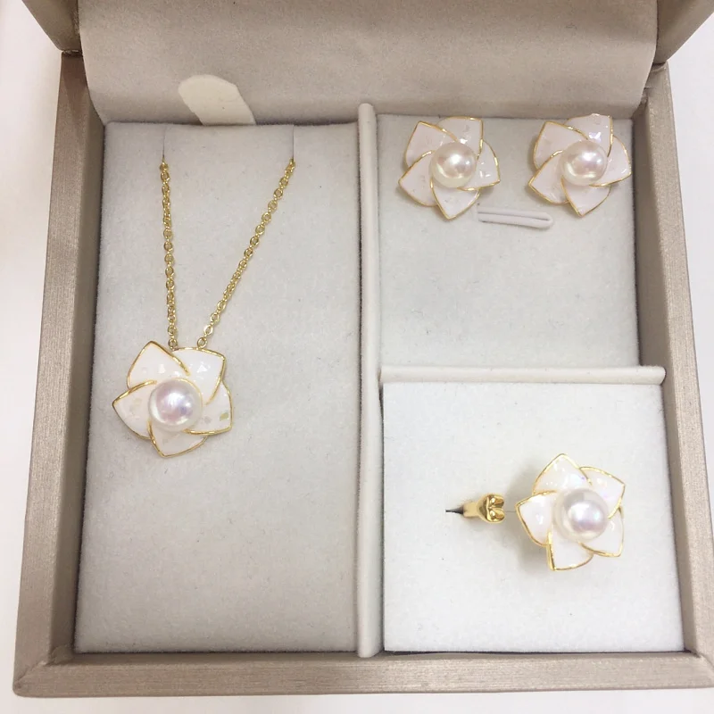 

Natural Freshwater Pendant Earring Broken Rotating Windmill Pearl Set