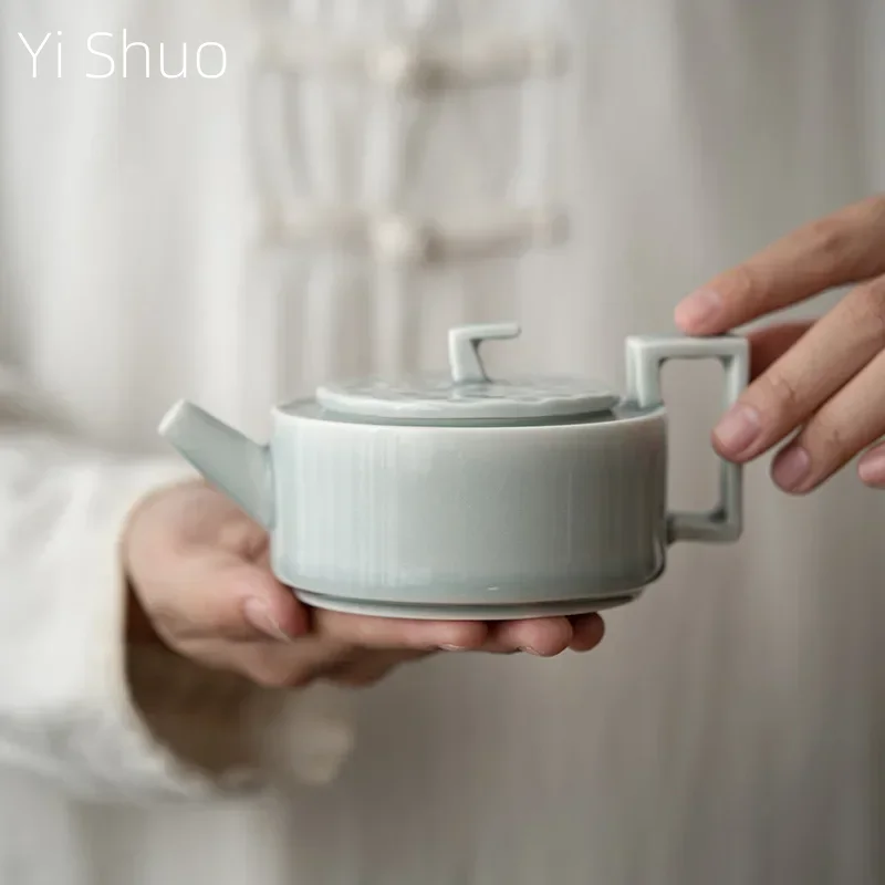

Ice Gray Glaze Geometric Teapot Porcelain Kung Fu Single Home Reception Teapot with Filter Ball Holes Little Tea Infuser