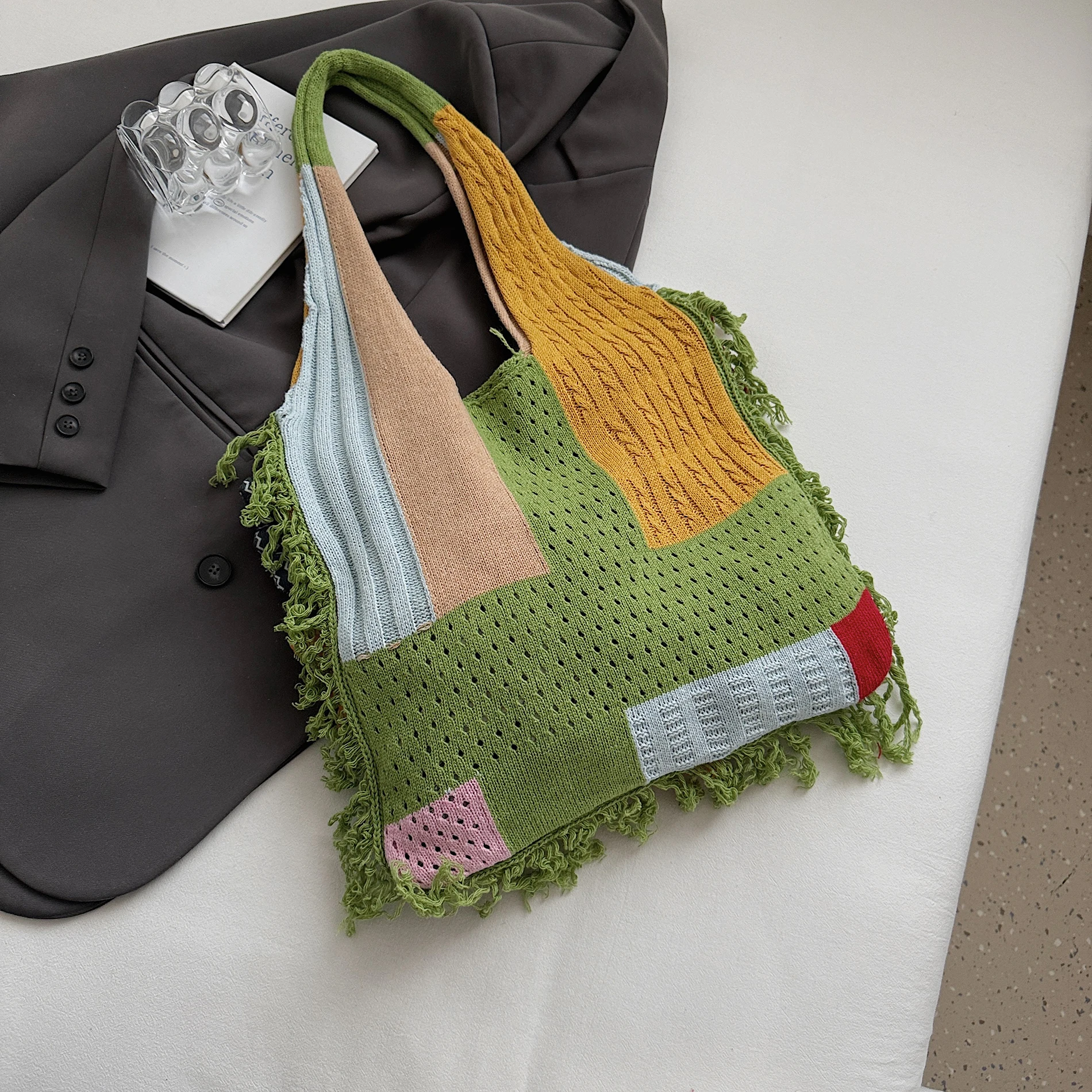 Stylish Summer Woven Shoulder Bag - Lightweight & Spacious