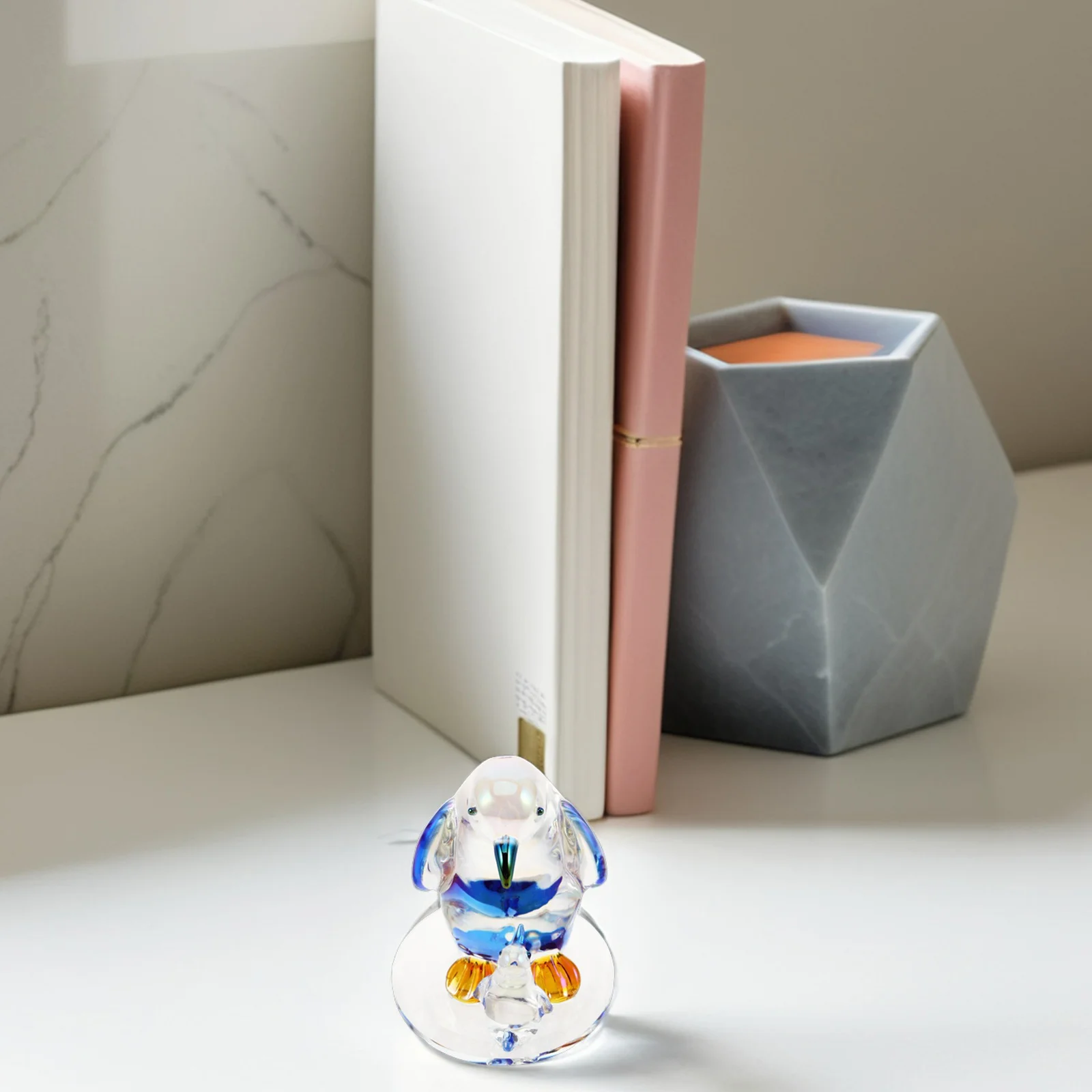 

Crystal Penguin Sculpture Clear Handcut Crystal Living Room Decor Shelf Accent Miniature Home Decoration Centerpiece Ornament