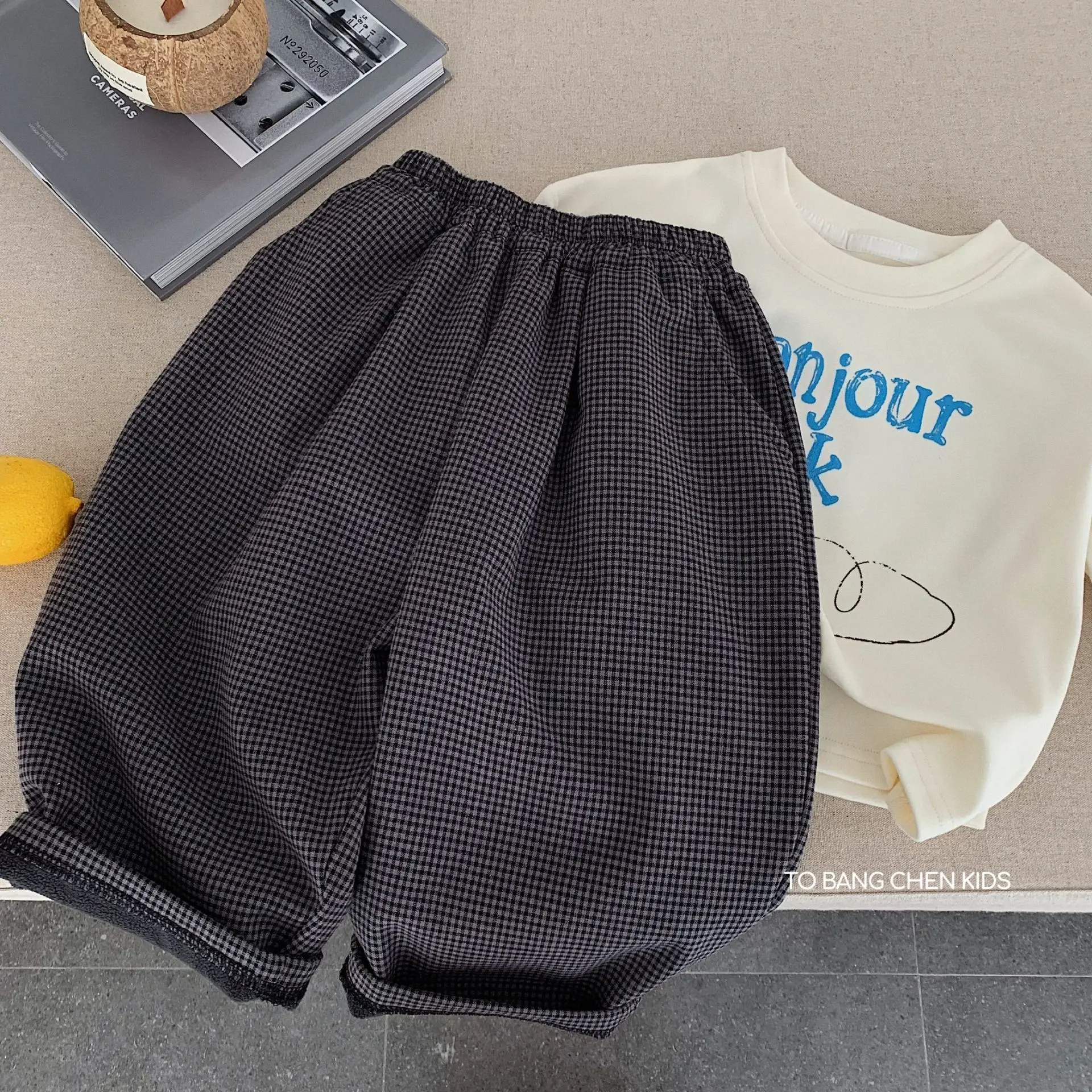 Boys' plush pants 2026 winter new style children's slim grid radish women's baby loose casual pants trend