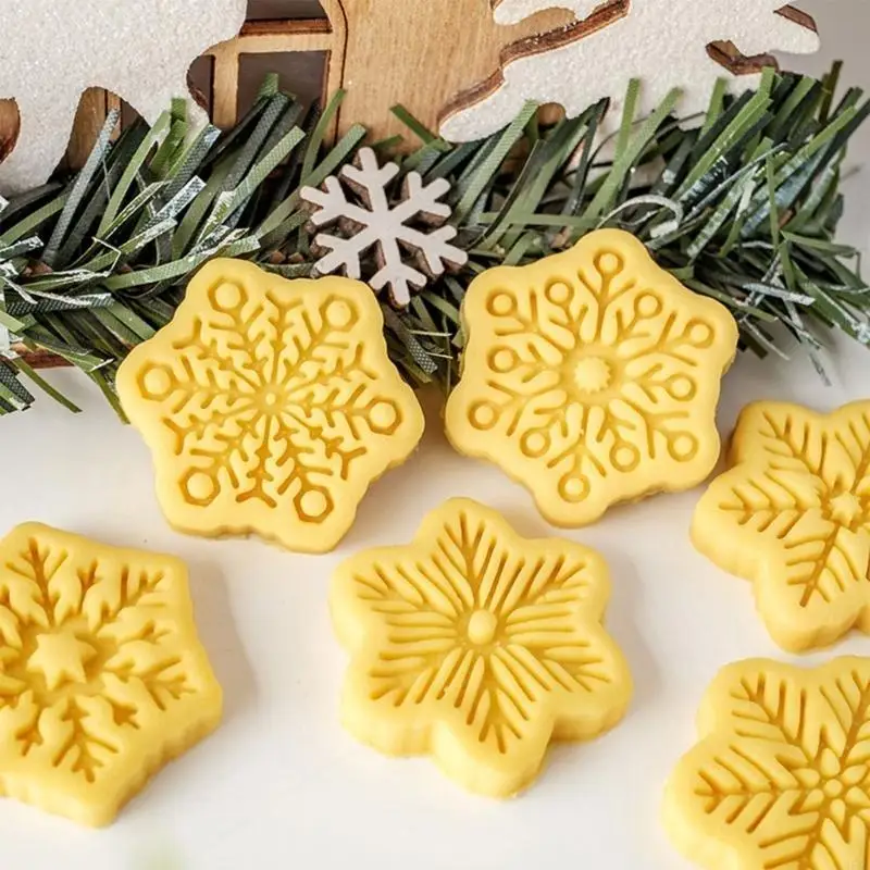 Christmas Snowflake Biscuit Cutters Cookie Stamps Fondant Pastry Mould Plastic Cookie Cutters Kitchen Baking Supplies Q5WC