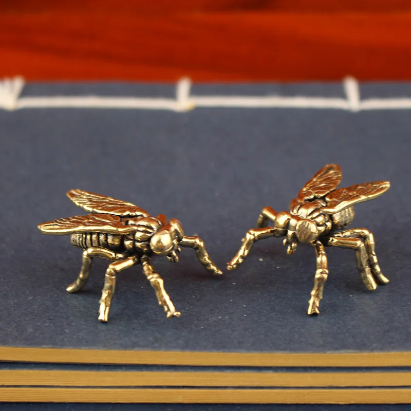 تمثال الصراصير النحاسي الصلب ​   - نموذج حشرة عتيق لديكور المكتب المنزلي، هدية مزحة فريدة ومبدء المحادثة