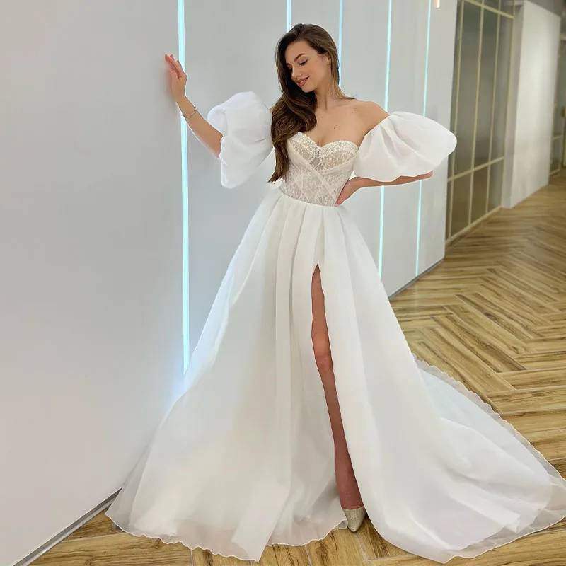 

Elegant Beaded Sweetheart Organza Wedding Dresses With Detachable Putt Sleeves Side Slit Bridal Gown For Bride Party