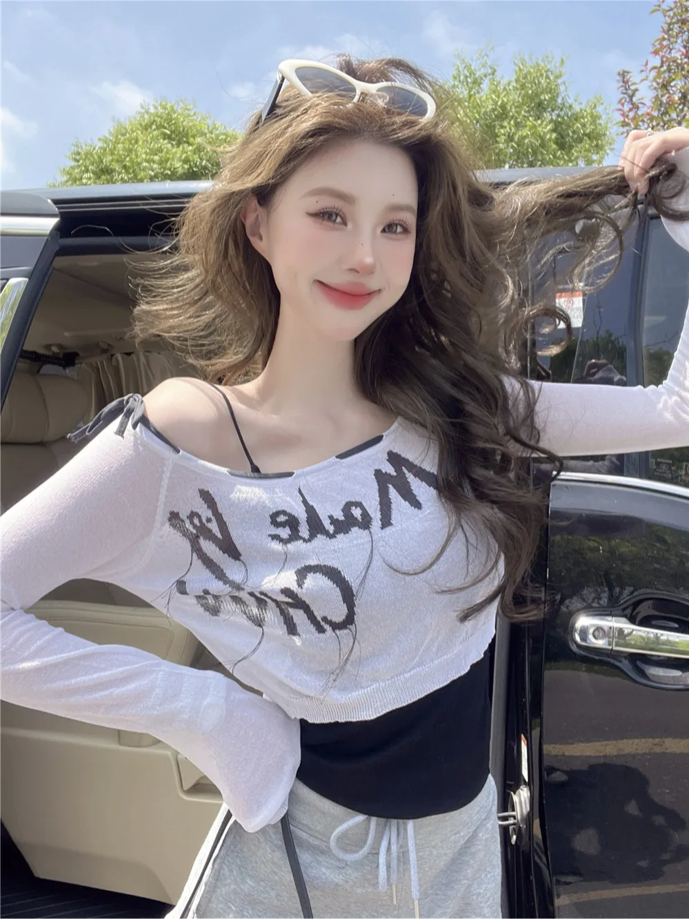 Sexy Shoulder Bared Sun Protection Cover up Women's Summer Thin Tassel Letter Top Commute Style Long Sleeve Short Length