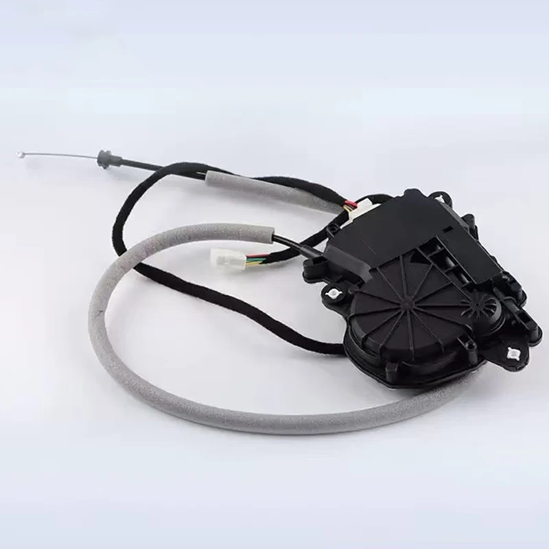 

51247191213 Электрический всасывающий двигатель замка задней крышки багажника для BMW 7 серии F01 F02 F03 F04 F07 F10 X5 F15