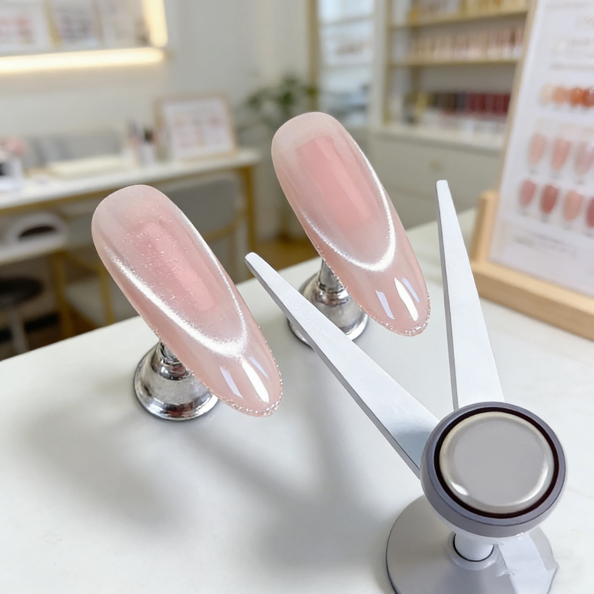 2Pcs Cat Eye Nail Magnet Tool Double-Head French Effect Cat Eye Nail Magnet Set Cat's Eye Gel Polish Cylindrical Magnetic Stick