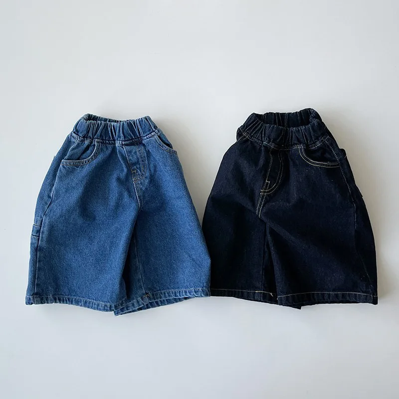 

Новинка лета 2024, детские свободные джинсы, широкие брюки для девочек, детские джинсовые брюки с эластичной резинкой на талии, детские капри для мальчиков