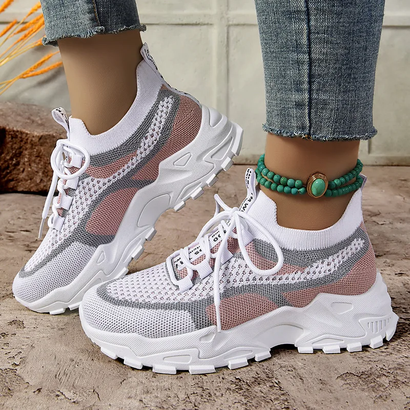 

2024 Spring New Ultra-light Running Shoes Sports Women's Shoes Mesh Non-slip Breathable Soft-soled Lightweight Casual Shoes