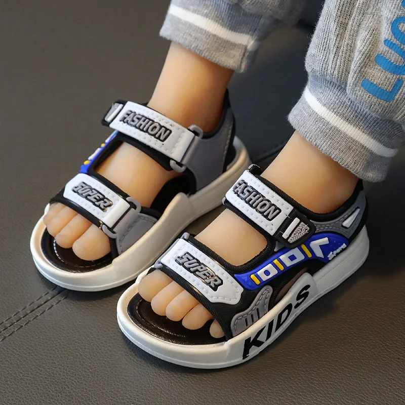 Sandali sportivi traspiranti sandali estivi per ragazzi scarpe da spiaggia Casual comode scarpe da bambino con suola morbida moda sandali antiscivolo