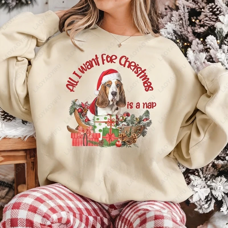 

Basset Hound Holiday Christmas Winter Pullover Gift Idea for Dog Owners Charming Animal Lovely Xmas Hat Graphic Unisex Hoody