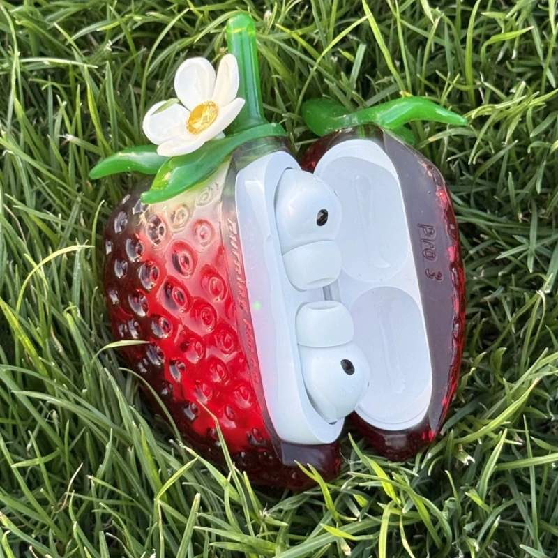 Strawberry Theme Earphone Case Customized PVC Material Shell Creativity Niche for AirPods Earphone Decoration Accessories Gift