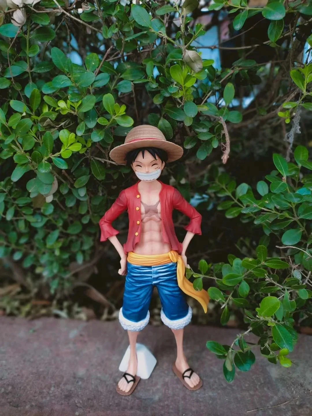 28CM One Piece Anime-Figur Monkey D. Luffy mit Drei Wechselgesichtern Actionfigur PVC-Modell Sammlerstück Spielzeug Geschenk für Kinder – Detail 4