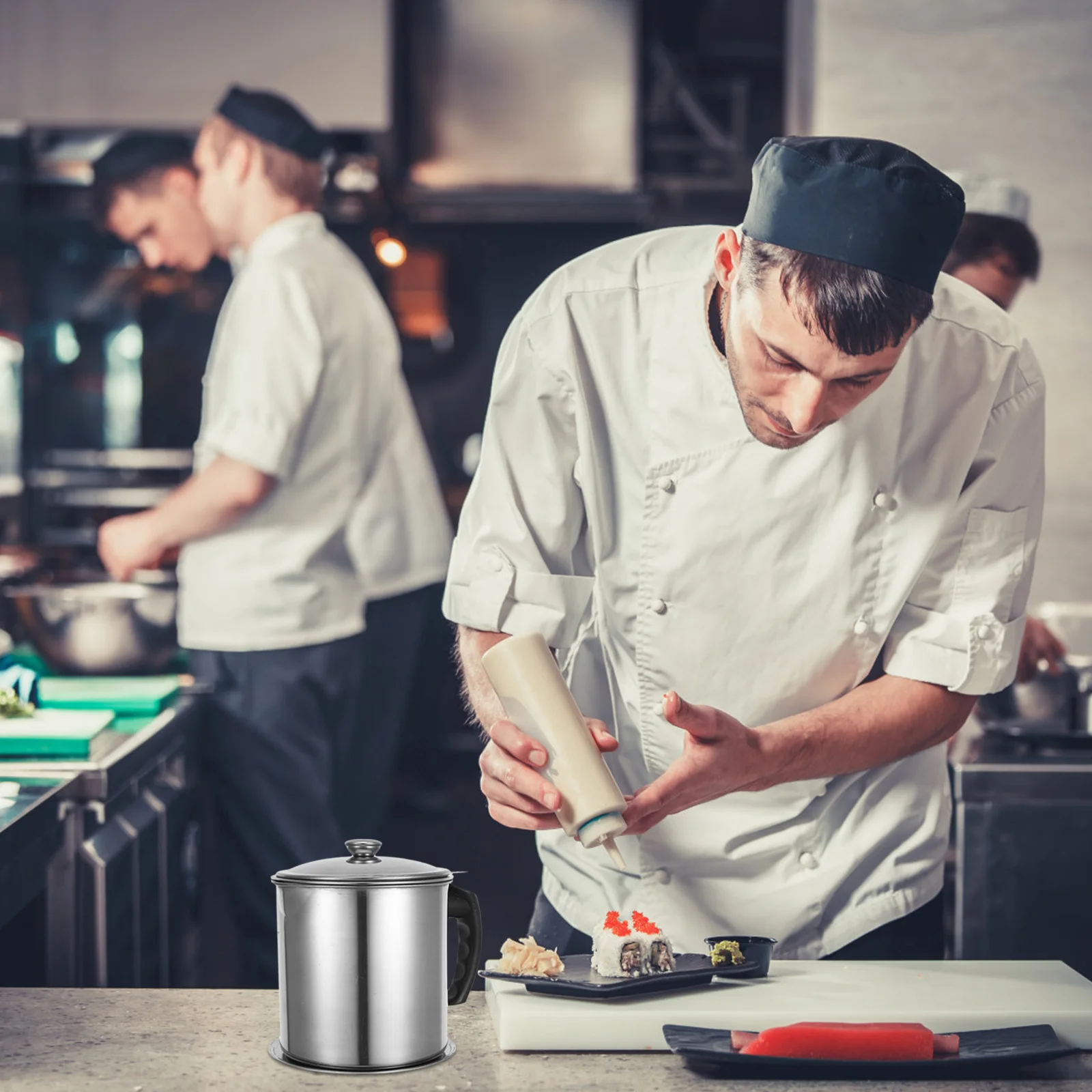 

Stainless Steel Oil Pot 1.8L Fine Mesh Strainer Bacon Grease Can Cooking Oil Storage Lid Handle Kitchen Fat Filter