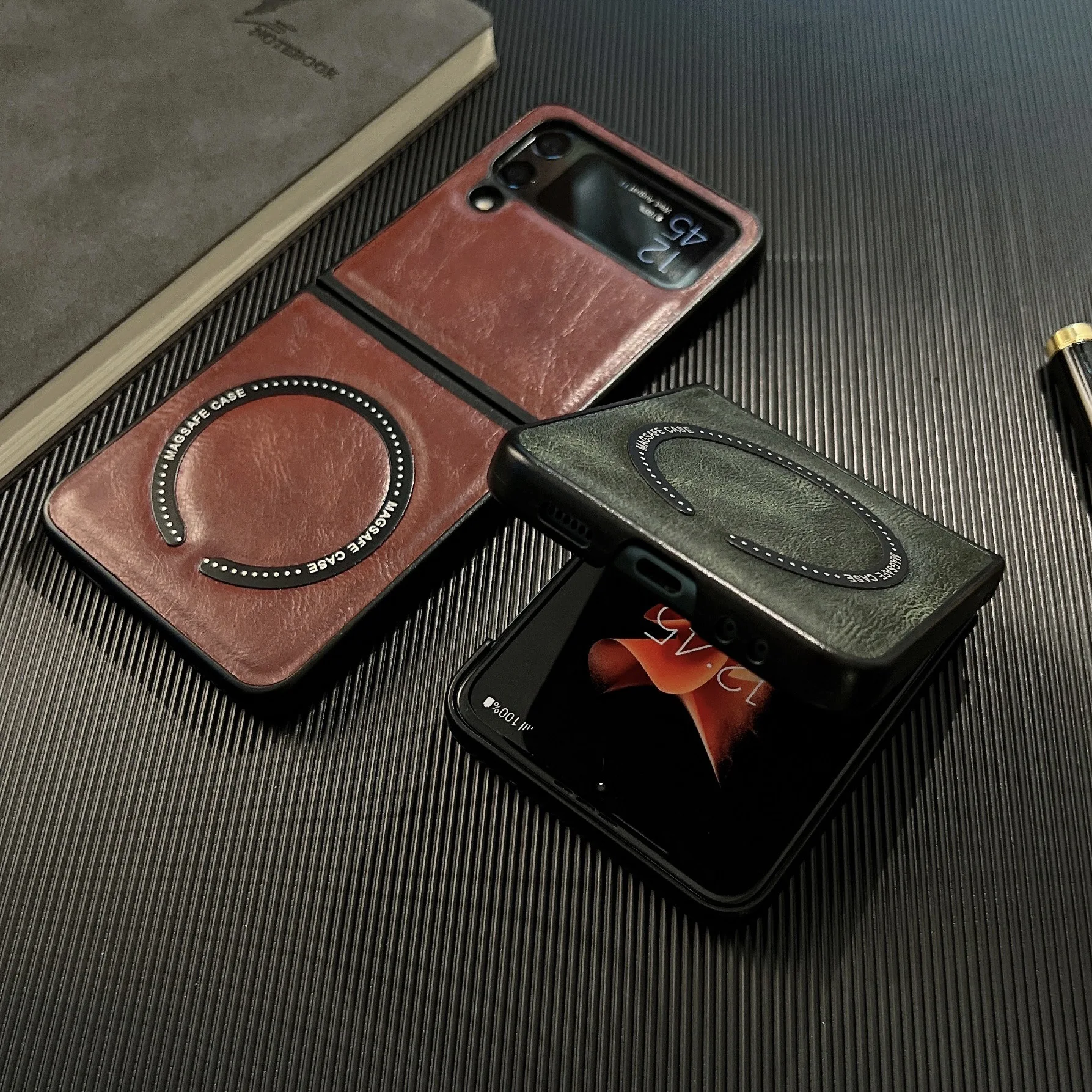 Funda magnética de cuero plegable a prueba de golpes para Samsung Galaxy Z Flip 6, 5, 4, 3, Magsafe, carga inalámbrica, cubierta protectora,
