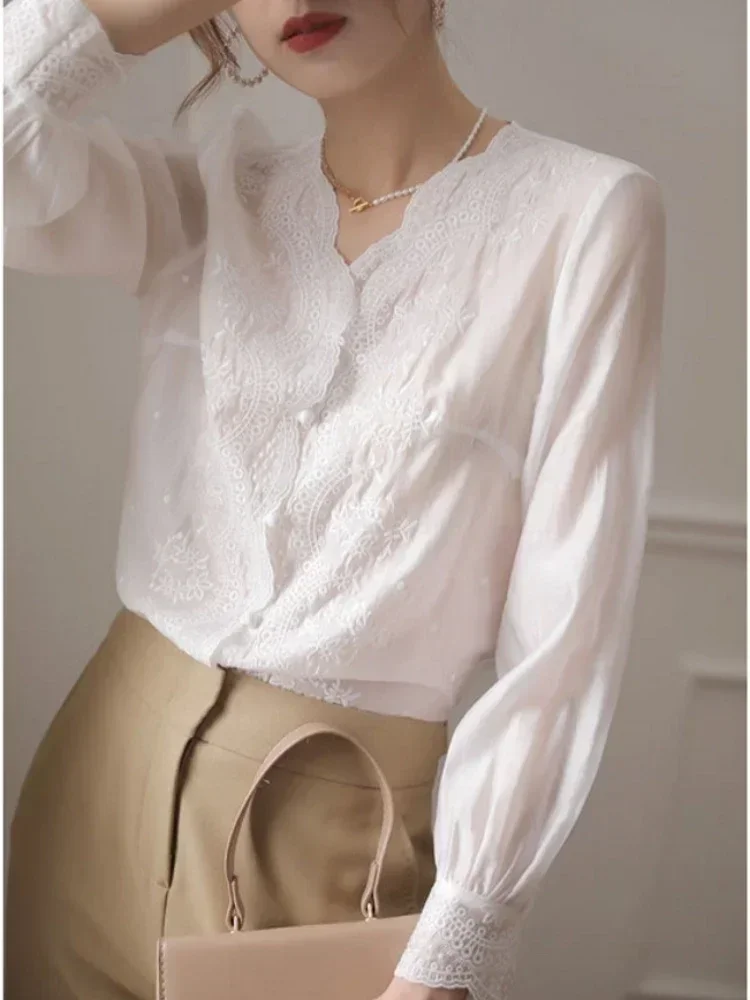 

2023 French Embroidery Flower Lace Women's Shirt V Neck Sweet Long Sleeve Linen Blouse Autumn Loose Elegant Sunscreen Top 16108