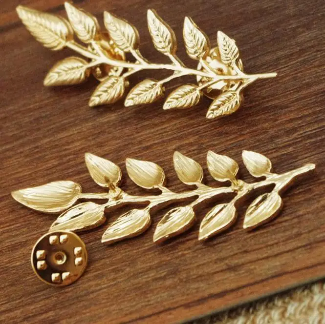 1Pair Vintage Fashion Gold and Silver Tree Leaf Collar Pin Hollowed Shirts Breastpin Lapel Brooch Jewelry Clothing Accessories