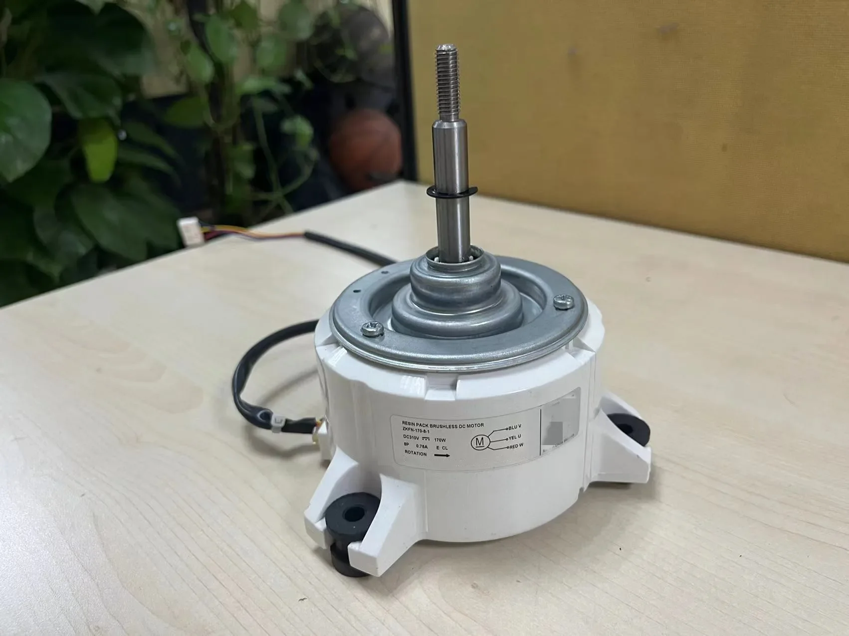 8p Poles Ip44 Resin Pack Brushless Dc Motor Air Conditioner Fan Motor