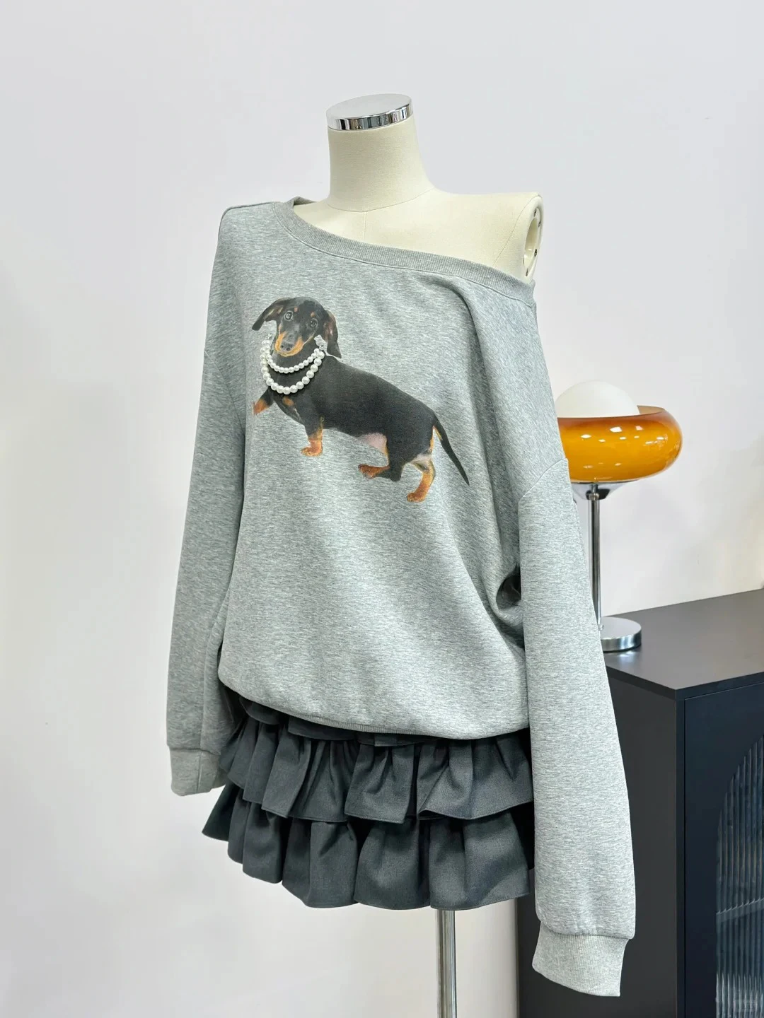 

Vintage Dachshund Print Pearls Sweatshirts Women Autumn Slanted Collar Loose Cotton Long Sleeve Hoodie American Pullovers Tops