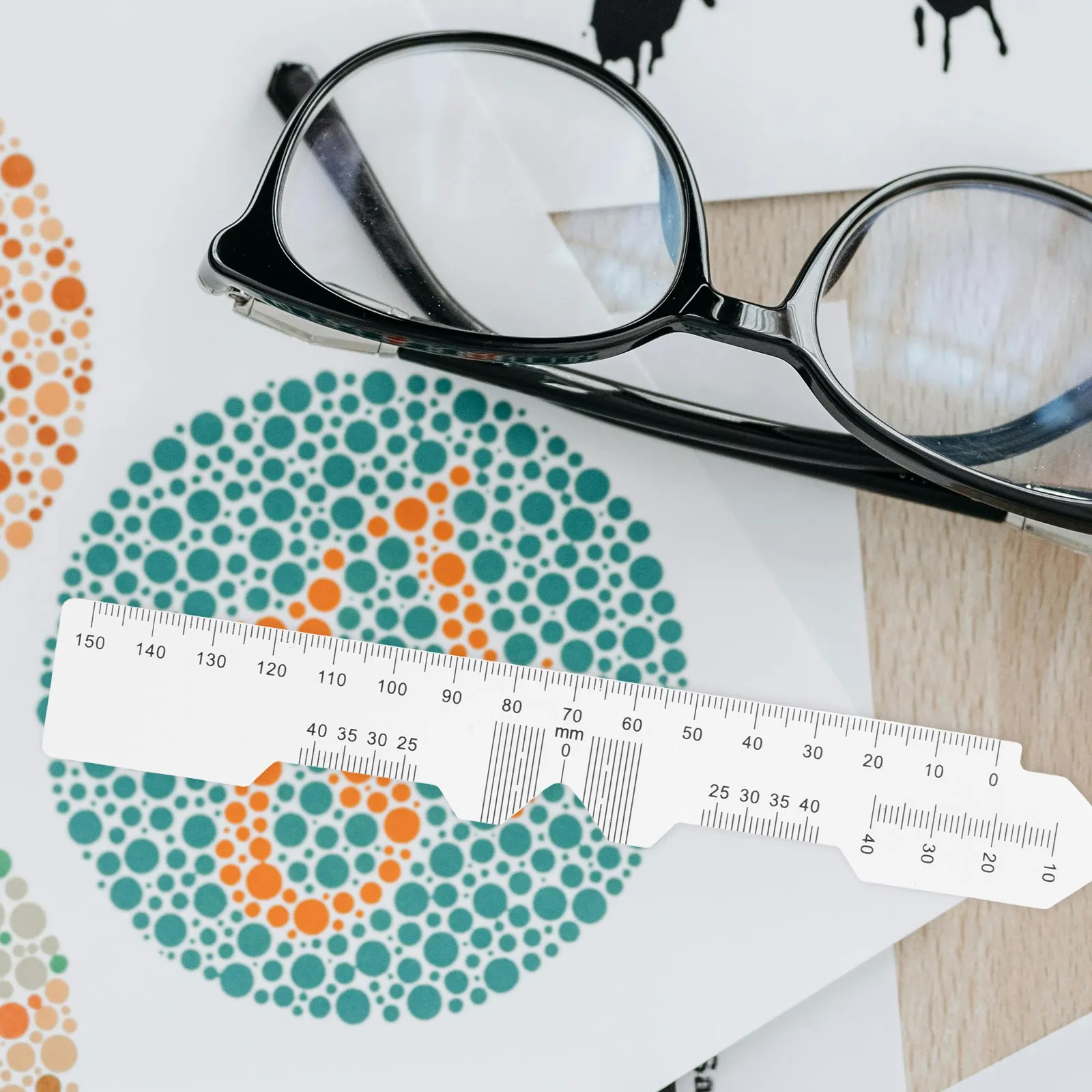 4Pcs Compact Pupil Distance Measuring Ruler PVC Interpupillary Distance Tool for Optometrists Lens Fitting and Eye Care Use