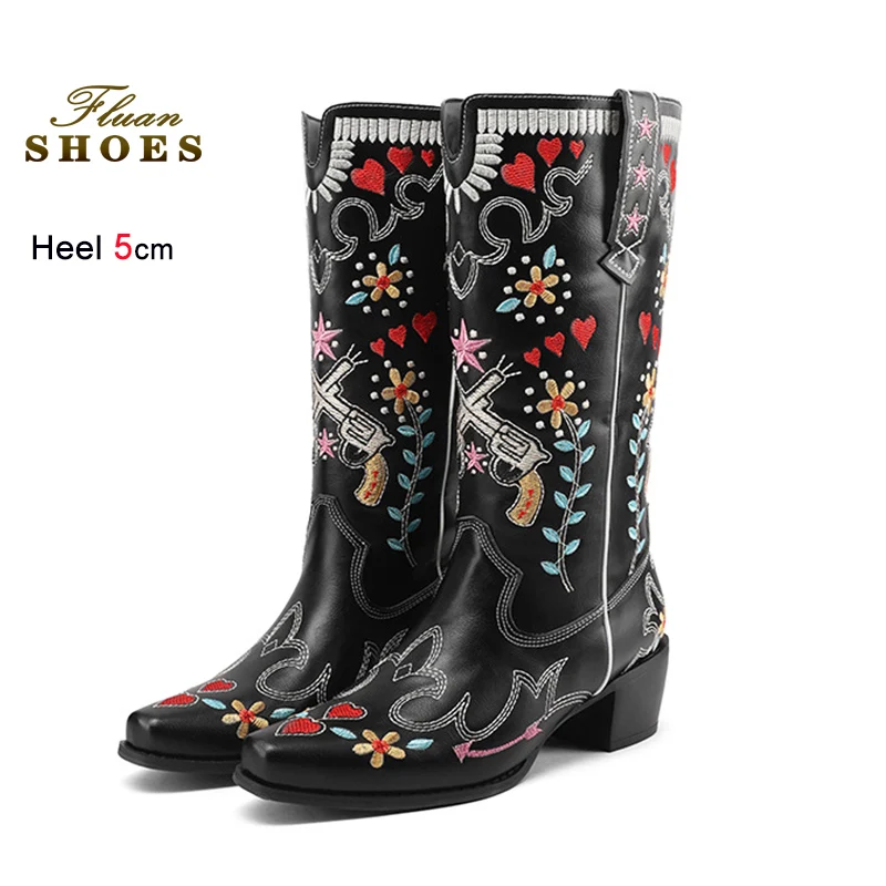 

Черные вышитые сапоги с широким голенищем на каблуке 5 см для женщин, в стиле ретро, ковбойские, высокие, в европейском и американском стиле, для показов мод CD