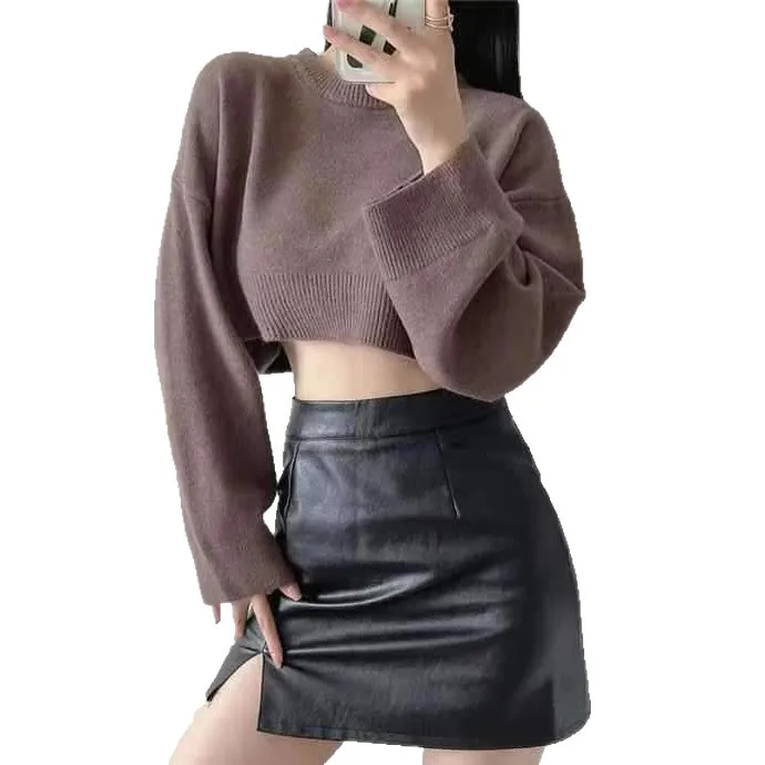 เสื้อสเวตเตอร์แขนยาวทรงสั้นเอวสูง ดีไซน์ใหม่สำหรับฤดูใบไม้ร่วงและฤดูหนาว สีพื้น เรียบง่าย สไตล์นิช สำหรับผู้หญิง
