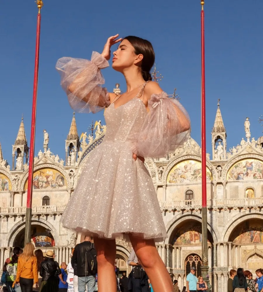 Heißer Verkauf Glitzer Abschluss ball Kleid Pailletten Party kleid Klasse Abschluss kleid Spaghetti Langarm eine Linie kurze Heimkehr Kleid