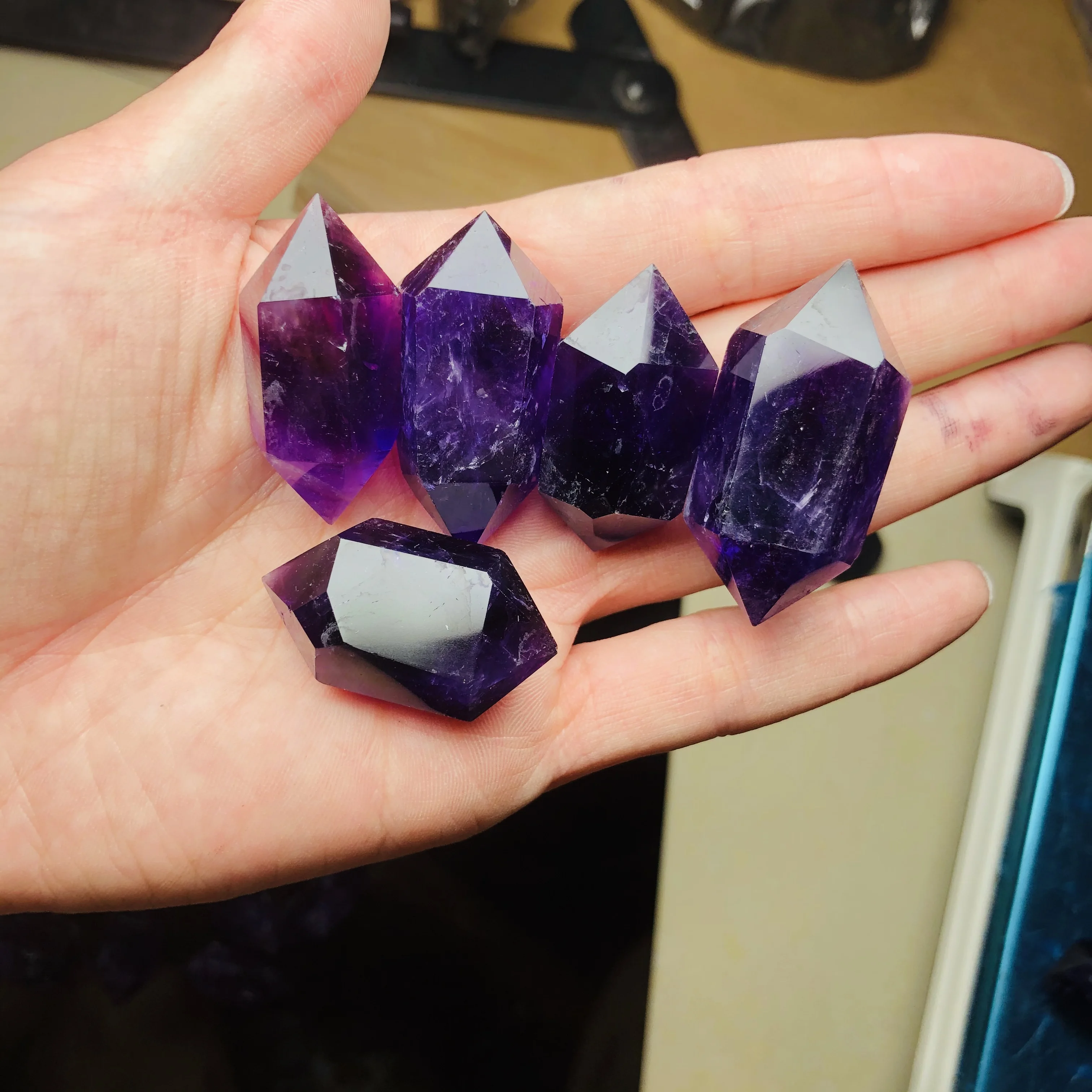 

Wholesale Natural High Quality Dark Amethyst Double Point Healing Crystal Quartz Double Terminated Tower Wand For Gifts