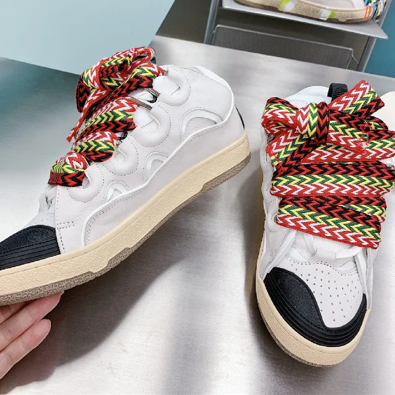 2022 kobiet Sneakers luksusowy kryształ projektanci skórzane mody mieszkania platformy przypadkowi buty zasznurować trenerów marki mnie