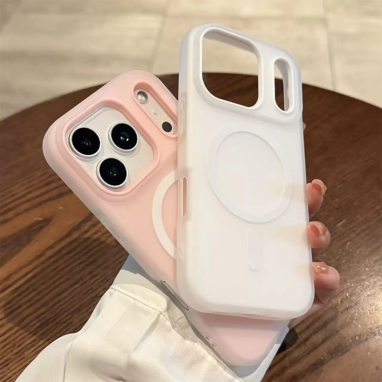 حافظة مغناطيسية فاخرة بلون الحلوى 2IN1 لهاتف آيفون 17 Air 17Pro 17 Pro Max Magsafe شحن لاسلكي غطاء شفاف غير لامع مقاوم للصدمات