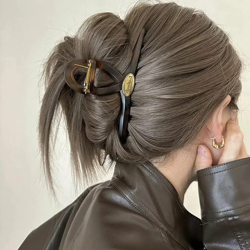 女性のためのヴィンテージアクリルヘアクリップ,ヘアクリップ,ゴールドカラー,レタリング,トレンディ,クロスヘアピン,韓国のヘアアクセサリー,女の子の帽子