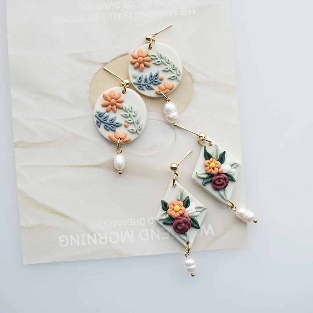 Vintage Handmade Cluster Flower Polymer Clay Drop Earrings with Pearl Delicate Dangle Earrings for Women And Girls Daily Accesso