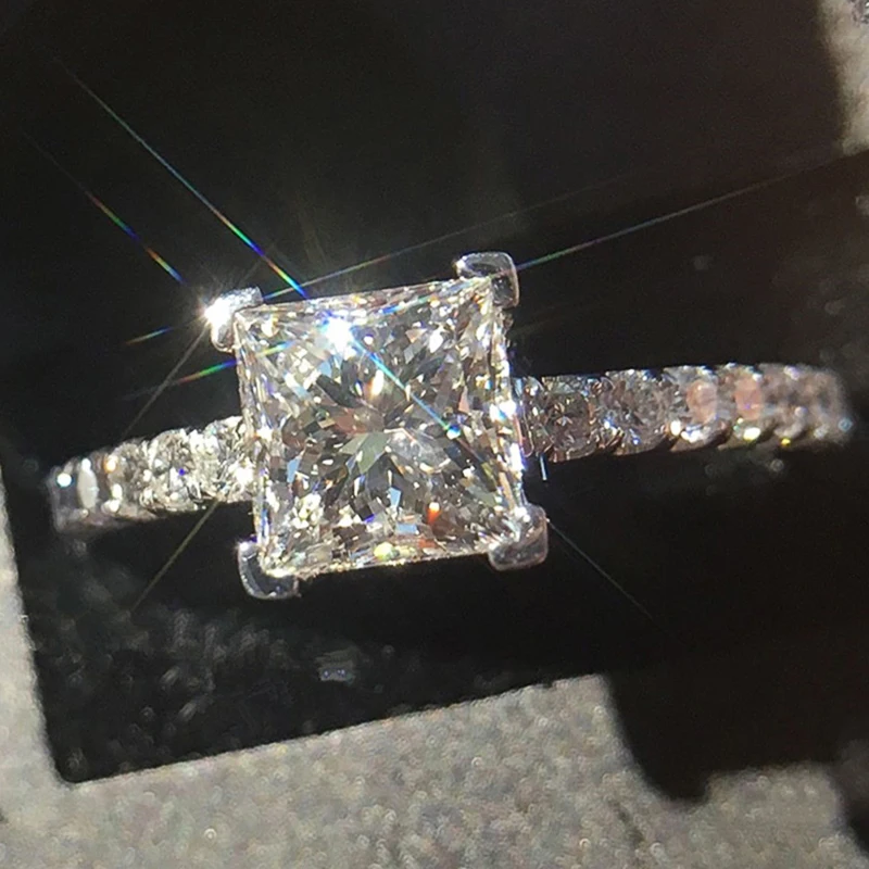 Huitan Luxury Princess Cut CZ Crystal Rings for Women Wedding Engagement Eternity Accessories Timeless Style Classic Jewelry Hot