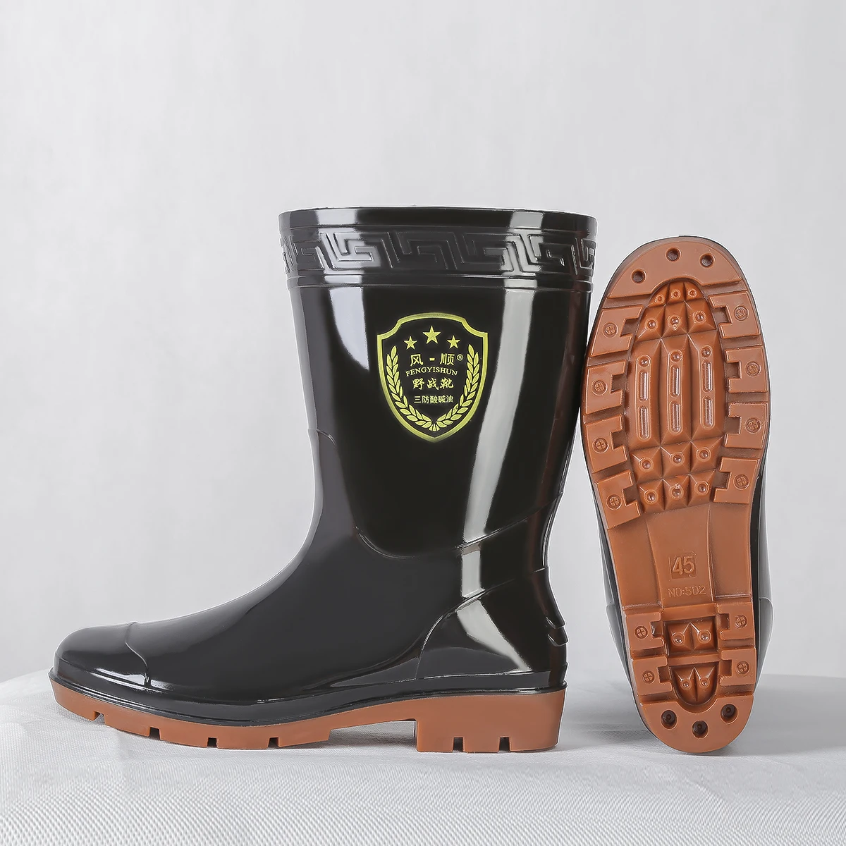 أحذية مطر رجالية عالية الرقبة سوداء للمطبخ مقاومة للانزلاق ومقاومة للتآكل أحذية مطاطية صيفية بقاعدة من وتر الثور للحماية أثنا...