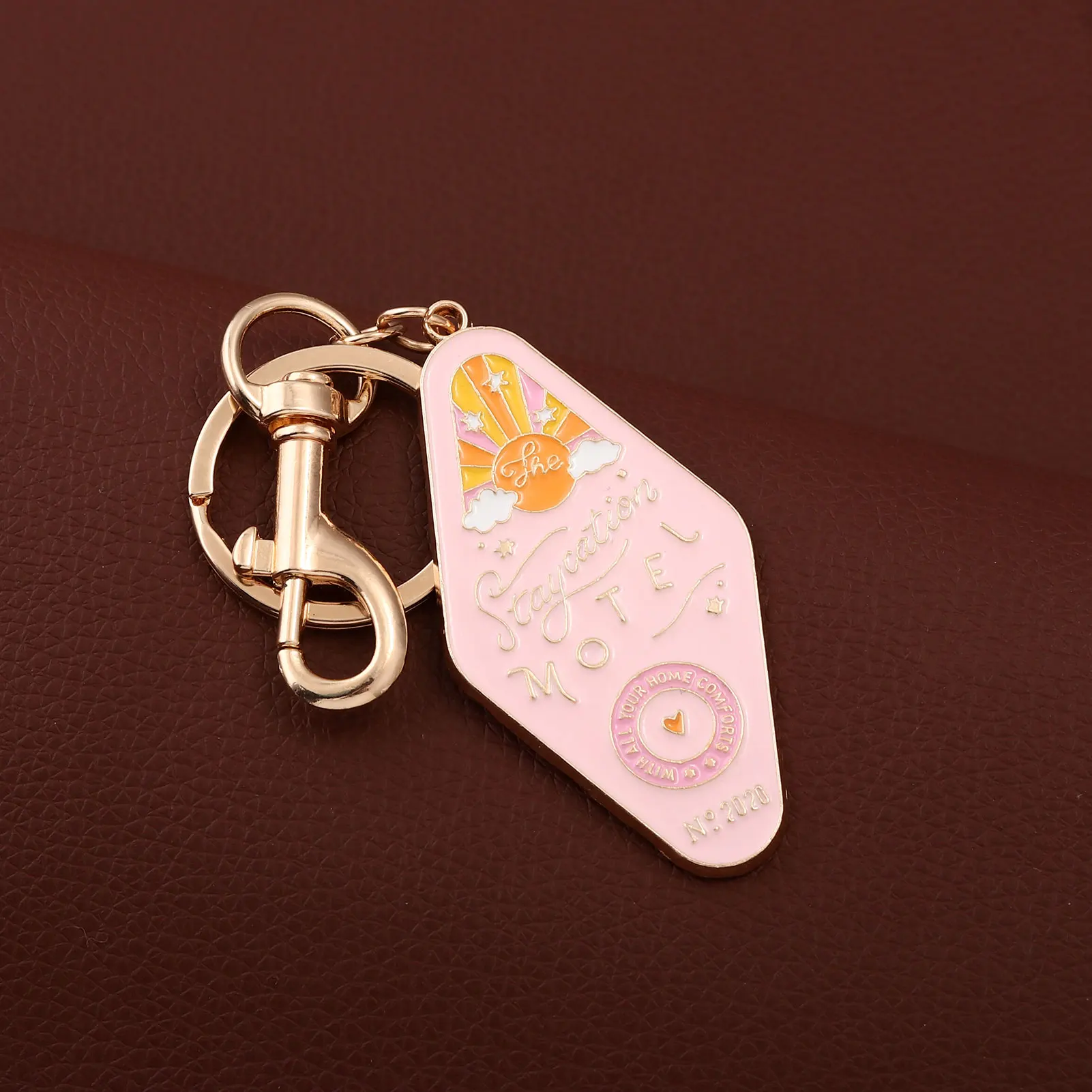 Staycation Motel Keychain Isolation Key Ring Fashion Enamel Gift for Christmas Lockdown Period Women Bag Charm Car Key Accessory