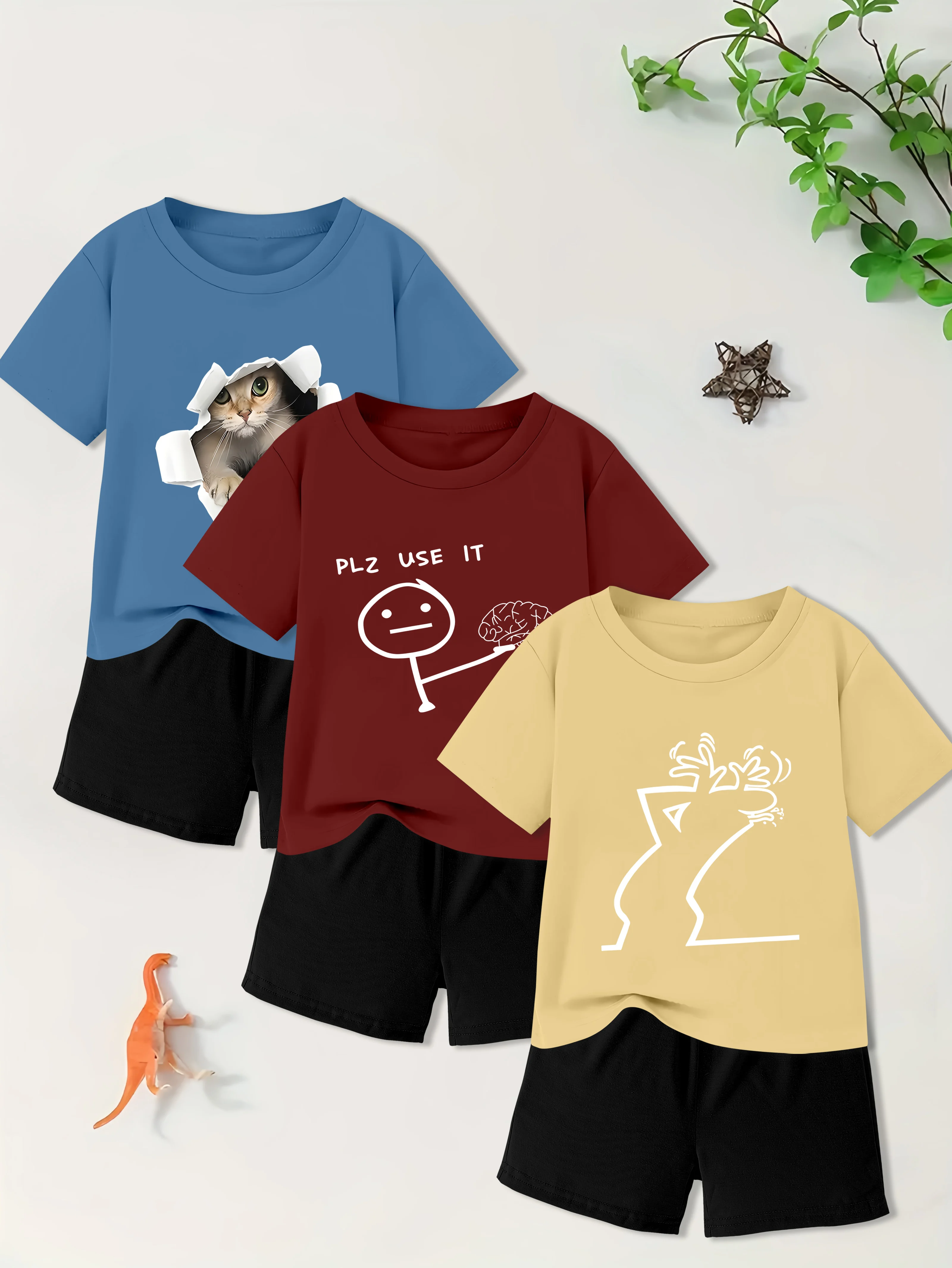 

Комплект из 6 предметов: летний повседневный комплект для мальчиков, футболка с графическим принтом в виде маленькой фигурки котенка, держащего палочку с мозгом, + шорты.