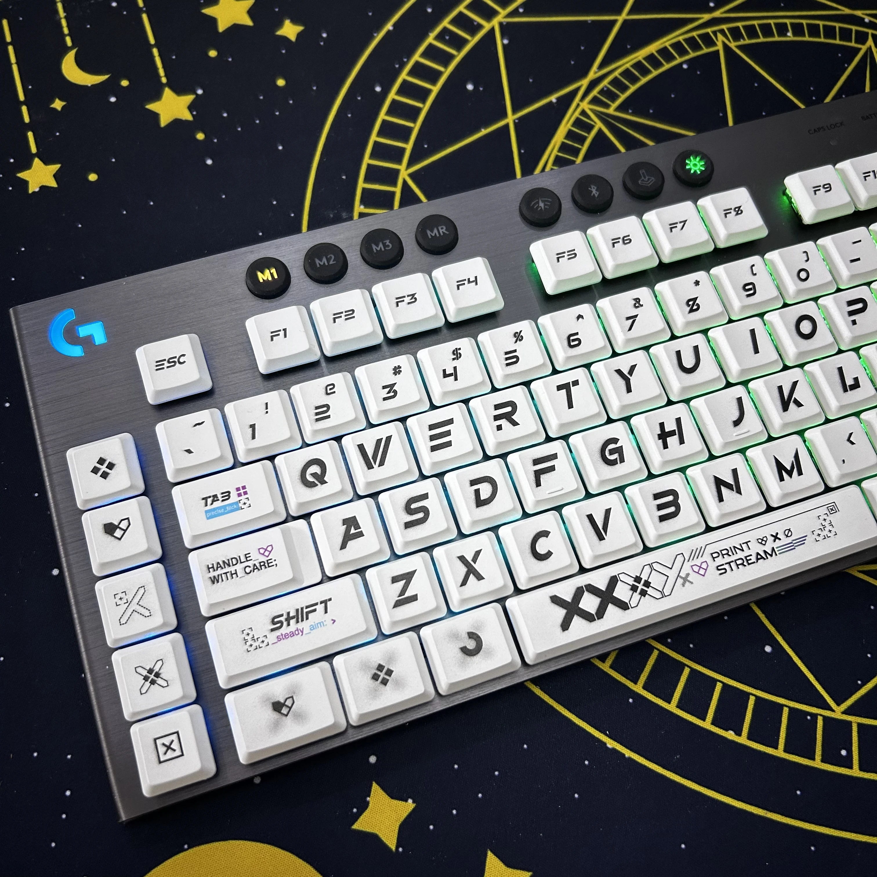 

The new PBT material 109 keycap set is suitable for Logitech G815/G915/G915TKL mechanical keyboard, no oil and no fading