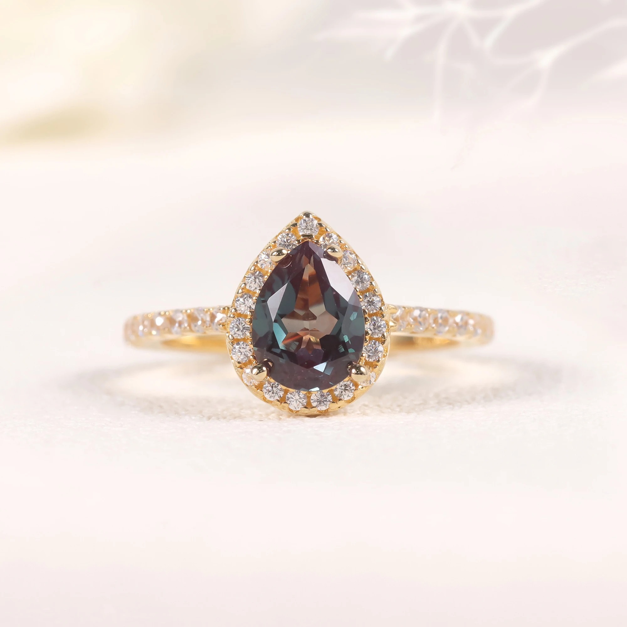 

GEM'S BALLET Unique Pear Shaped Lab Alexandrite Engagement Ring 925 Sterling Silver Promise Ring June birthstone Gift For Her