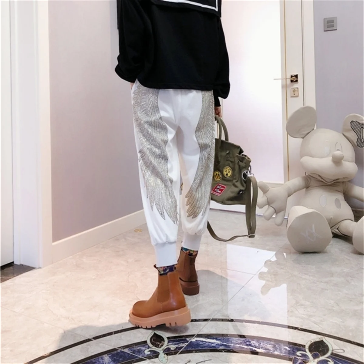 Pantaloni Harlem autunnali con pantaloni in maglia di cristallo ricamati ad ala d'angelo per donna Pantaloni sportivi casual larghi e comodi alla caviglia