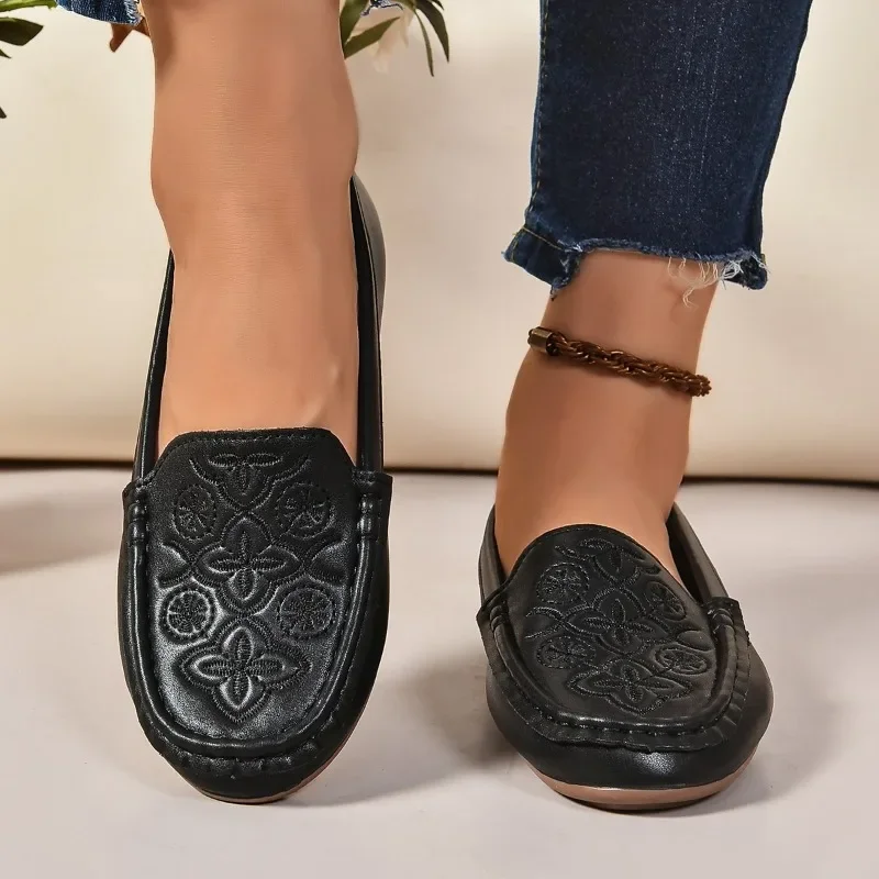 2024 Spring Autumn New Casual Single Shoes Large Size Foot Cover Round Head Flat Bottom Low Heel Single Shoes Women Shoes Doudou