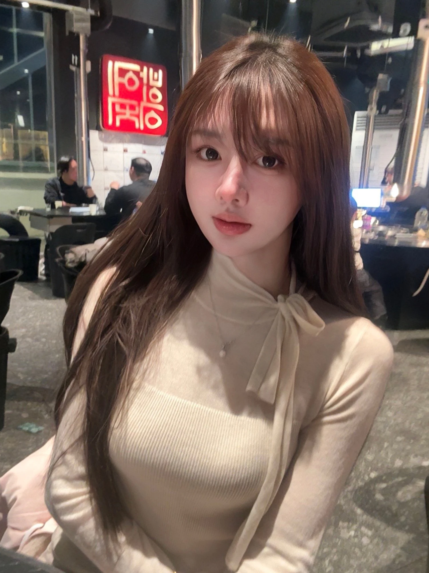 

Женский классический приталенный пуловер из шерстяной смеси с длинным рукавом Eleven Girls Soul Mate 2026 New Year Knitted Base Shirt